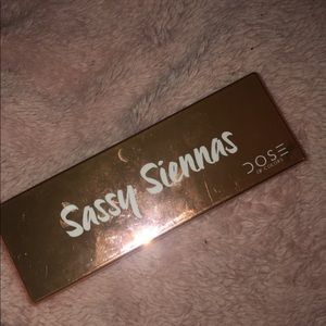 Dose of colors eyeshadow